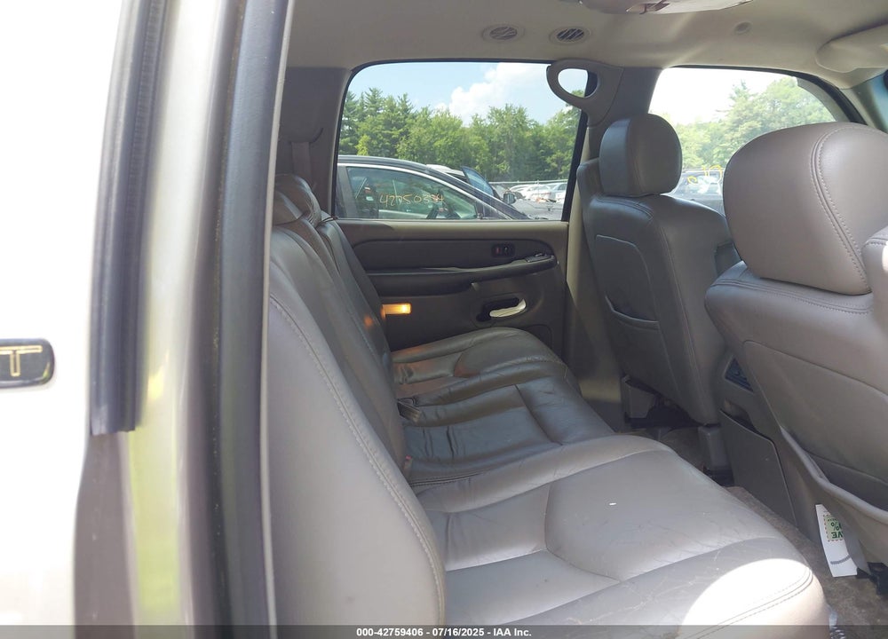 2003 CHEVROLET SUBURBAN 1500 LT VIN: 1GNFK16Z73J112624