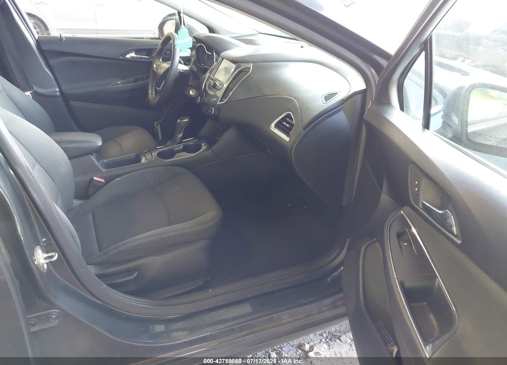 2018 CHEVROLET CRUZE LT AUTO VIN: 1G1BE5SM8J7120122