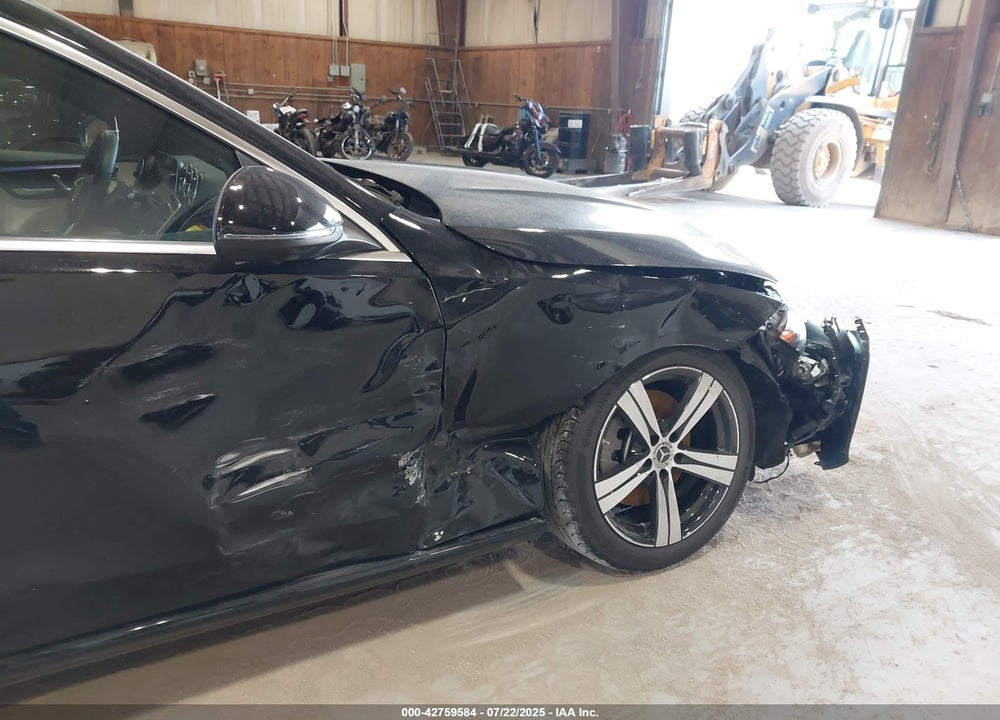 2025 MERCEDES-BENZ C CLASS VIN: W1KAF4HB4SR250989