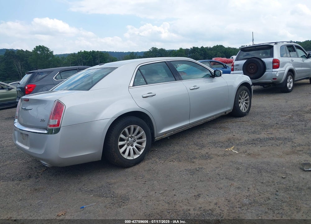 2012 CHRYSLER 300 VIN: 2C3CCAAG9CH142468