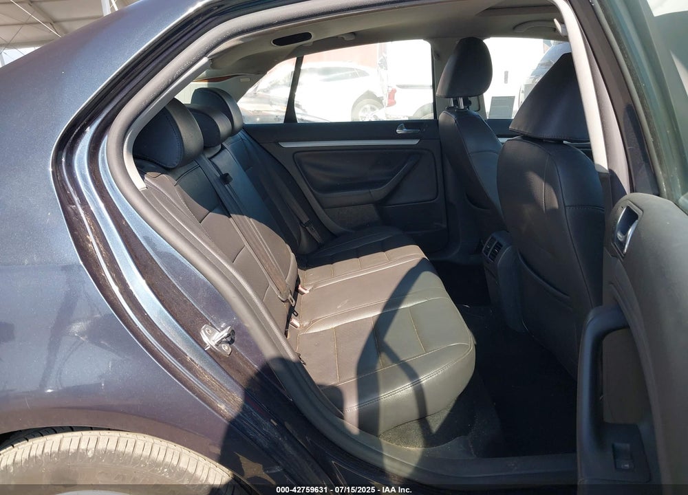 2009 VOLKSWAGEN JETTA TDI VIN: 3VWRL71K99M030967