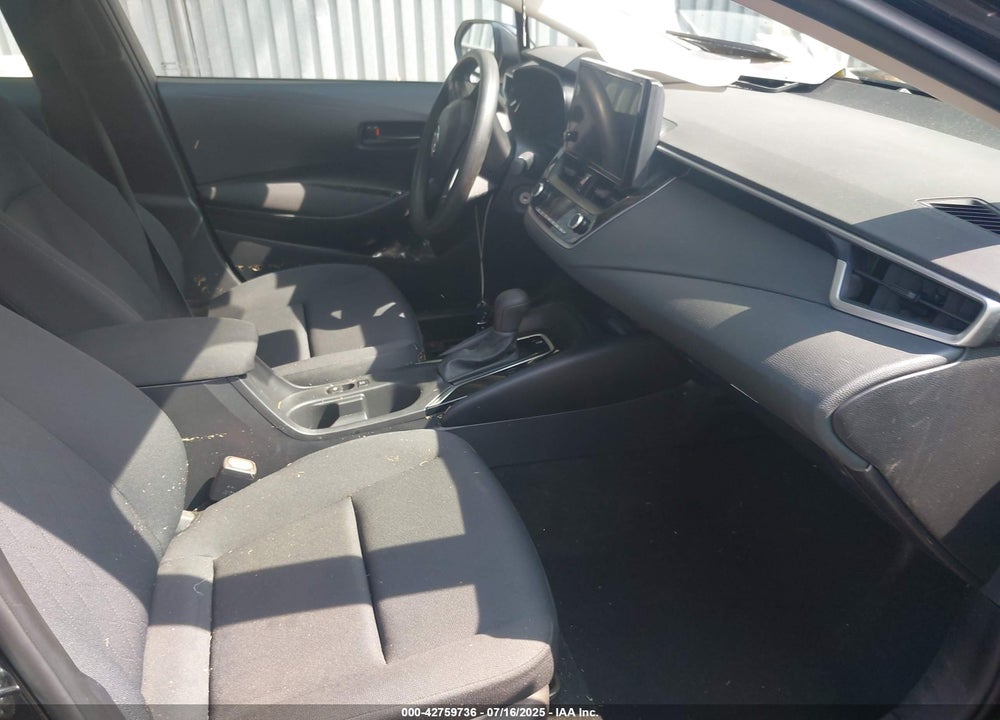 2024 TOYOTA COROLLA LE VIN: 5YFB4MDE2RP194320