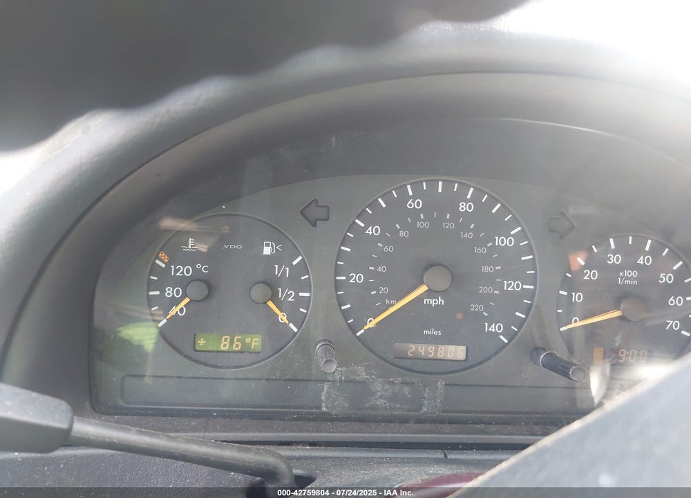 2001 MERCEDES-BENZ ML 320 VIN: 4JGAB54E71A277589