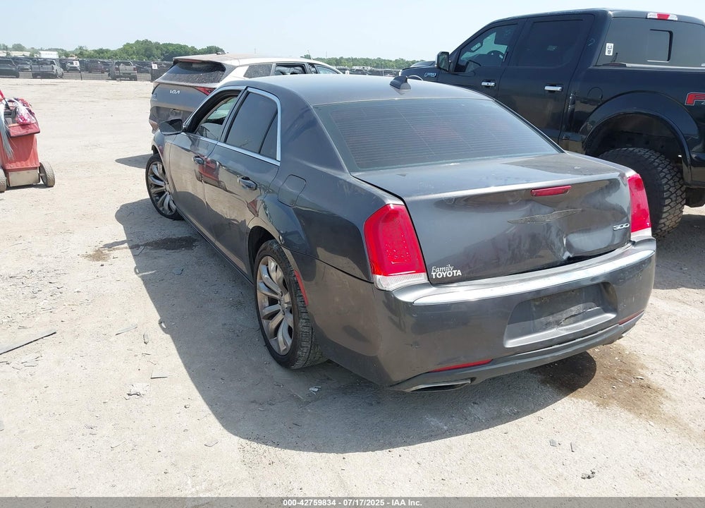 2017 CHRYSLER 300 VIN: 2C3CCAAG5HH614480