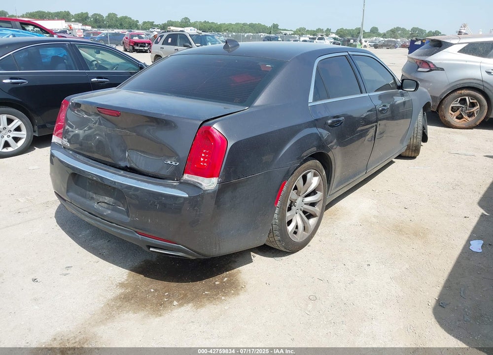 2017 CHRYSLER 300 VIN: 2C3CCAAG5HH614480