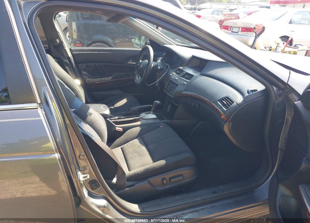 2011 HONDA ACCORD CROSSTOUR EX VIN: 5J6TF1H38BL002090
