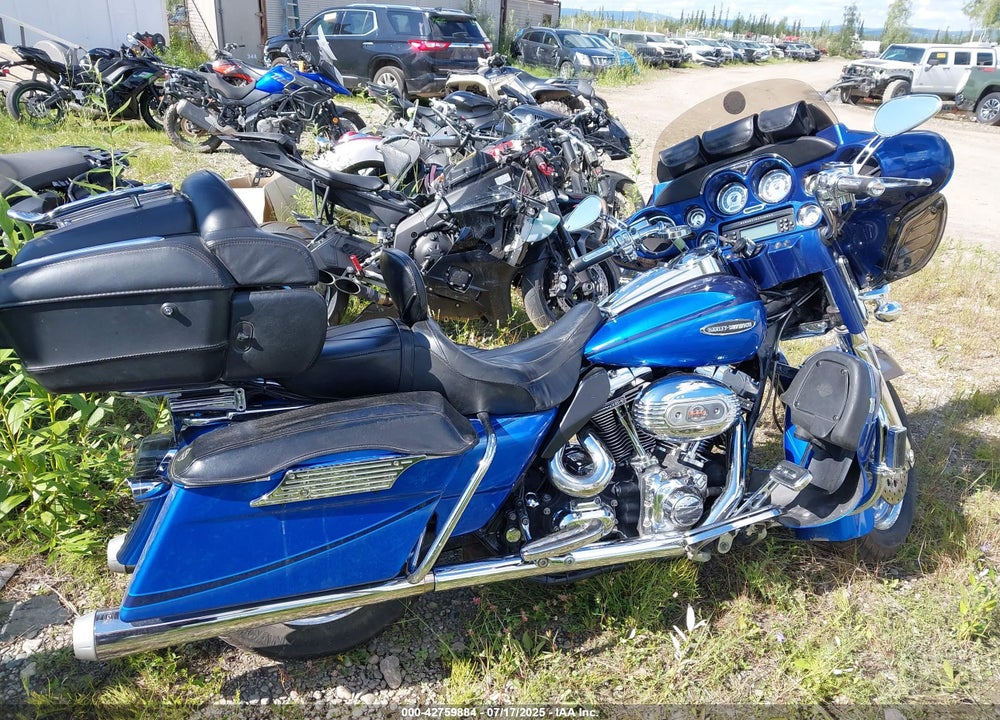 2007 HARLEY-DAVIDSON FLHTCUSE VIN: 1HD1PR8197Y951938