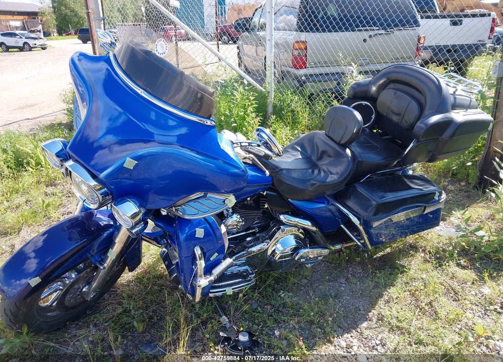 2007 HARLEY-DAVIDSON FLHTCUSE VIN: 1HD1PR8197Y951938