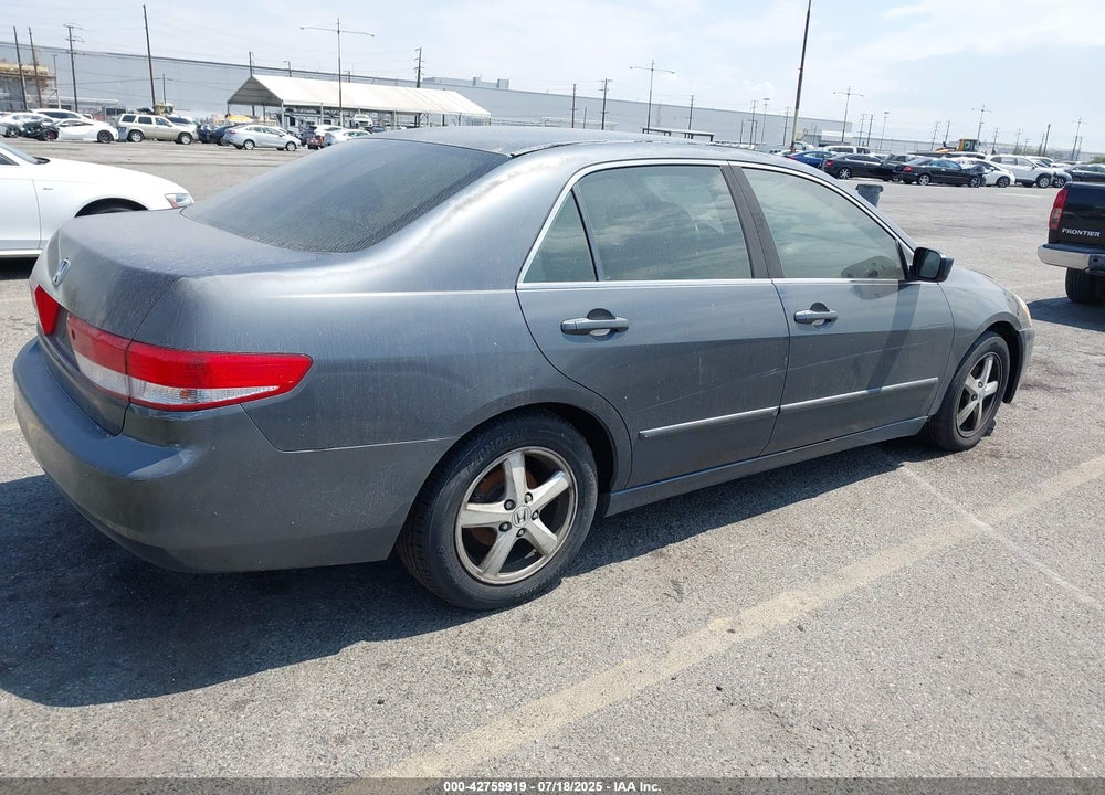 2003 HONDA ACCORD 2.4 EX VIN: JHMCM56753C053359