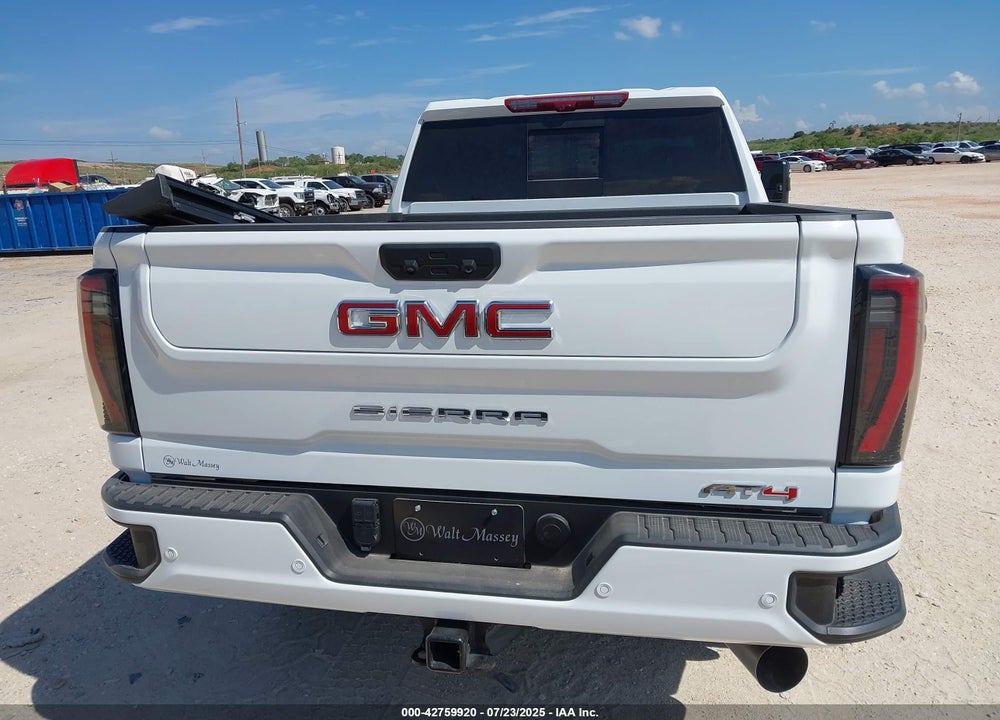 2025 GMC SIERRA 3500HD 4WD  STANDARD BED AT4 VIN: 1GT4UVEY3SF135510