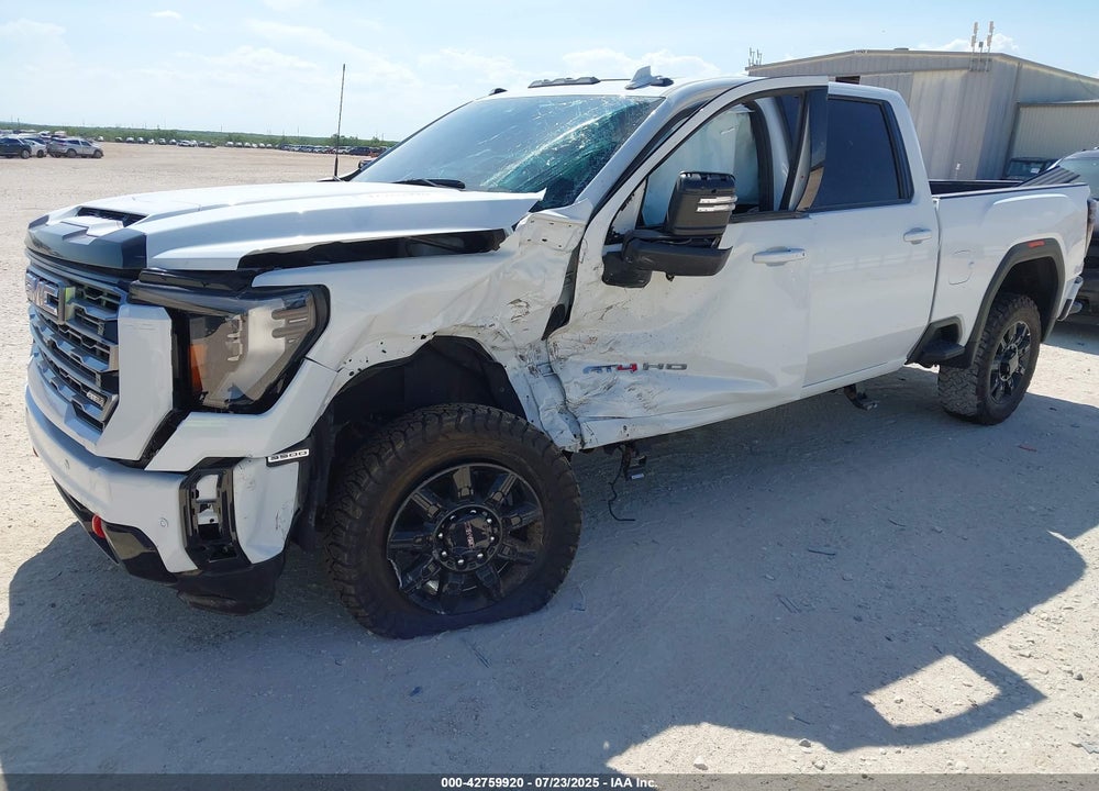2025 GMC SIERRA 3500HD 4WD  STANDARD BED AT4 VIN: 1GT4UVEY3SF135510