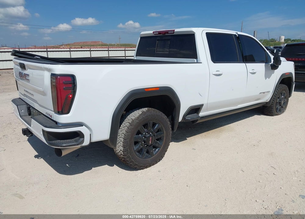 2025 GMC SIERRA 3500HD 4WD  STANDARD BED AT4 VIN: 1GT4UVEY3SF135510