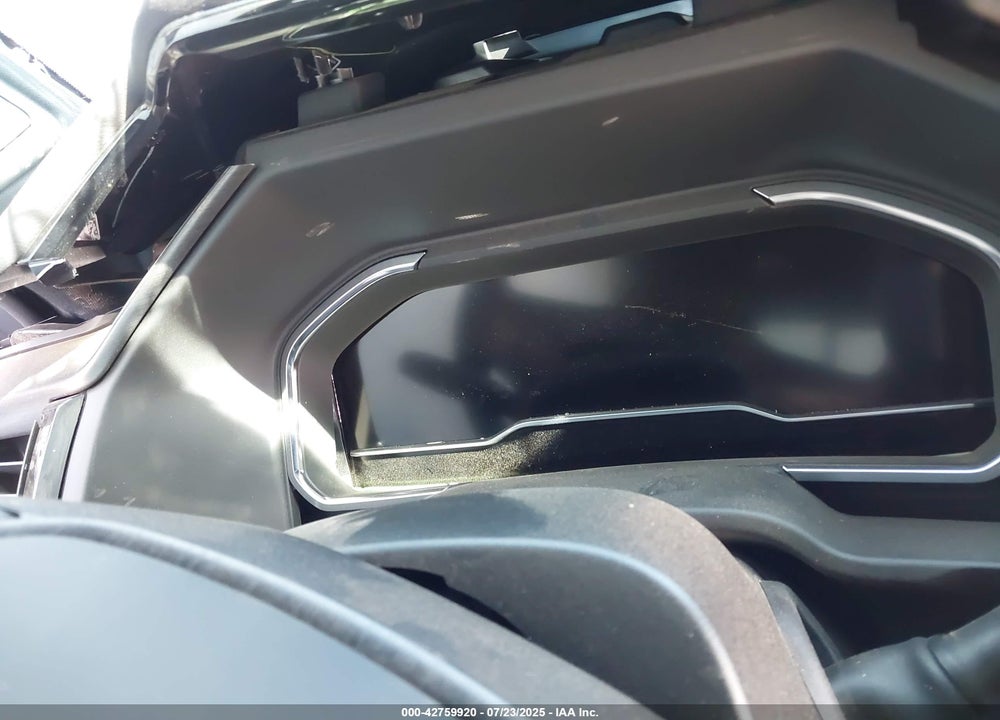 2025 GMC SIERRA 3500HD 4WD  STANDARD BED AT4 VIN: 1GT4UVEY3SF135510