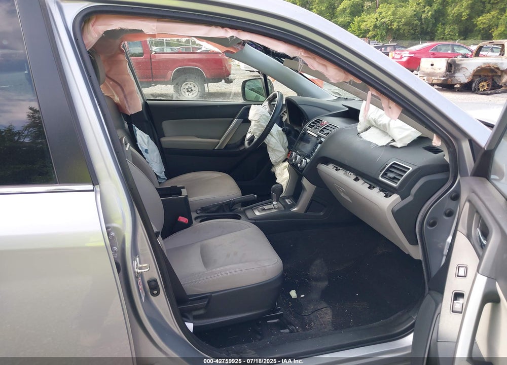 2018 SUBARU FORESTER VIN: JF2SJAJC7JH419424