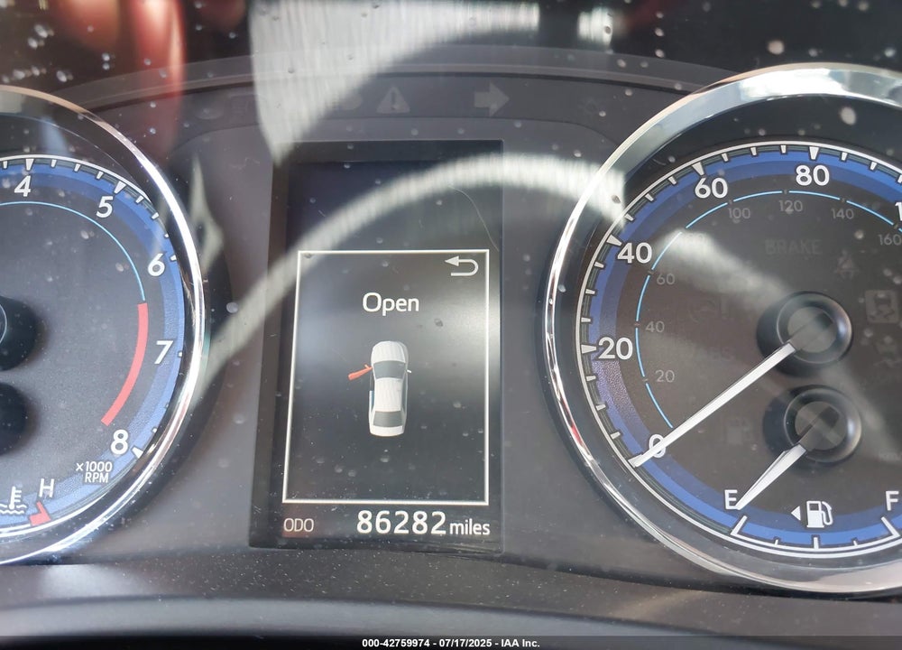 2018 TOYOTA COROLLA VIN: 5YFBURHE3JP824860