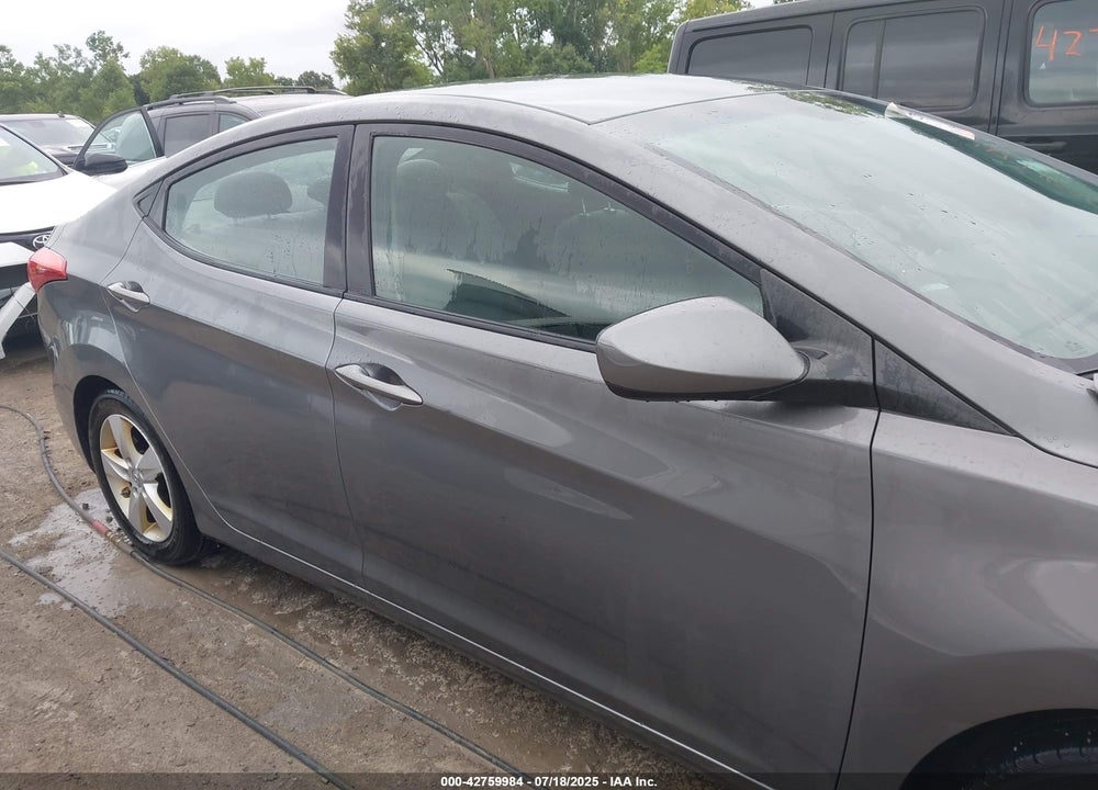 2013 HYUNDAI ELANTRA VIN: 5NPDH4AE1DH271797