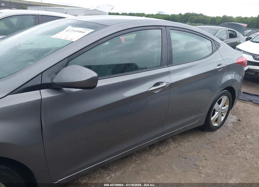 2013 HYUNDAI ELANTRA VIN: 5NPDH4AE1DH271797