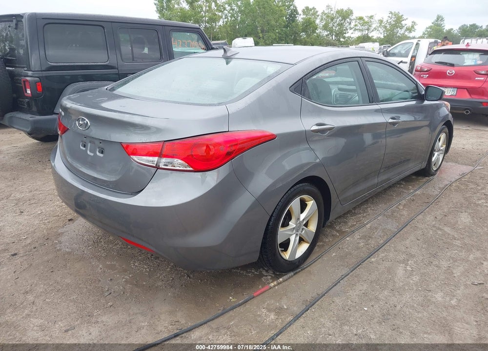 2013 HYUNDAI ELANTRA VIN: 5NPDH4AE1DH271797