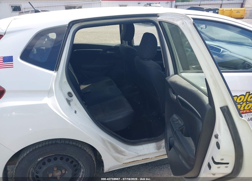 2016 HONDA FIT VIN: JHMGK5H56GX021845