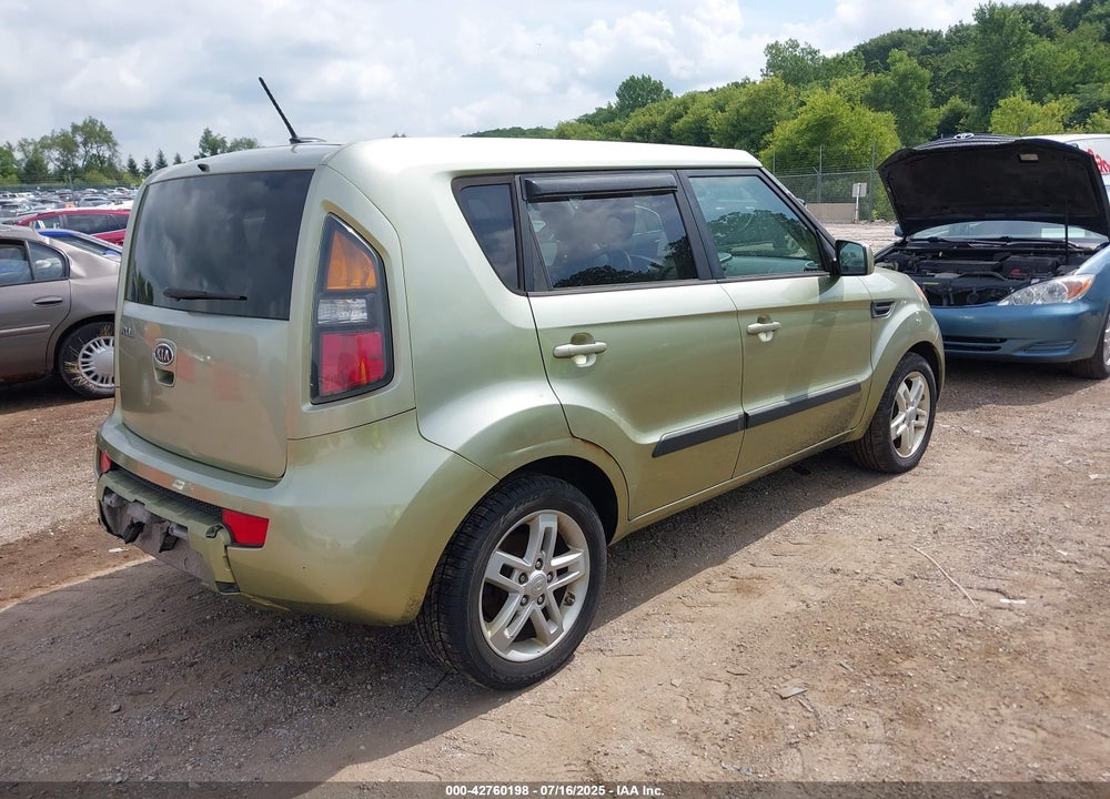2011 KIA SOUL VIN: KNDJT2A27B7328081