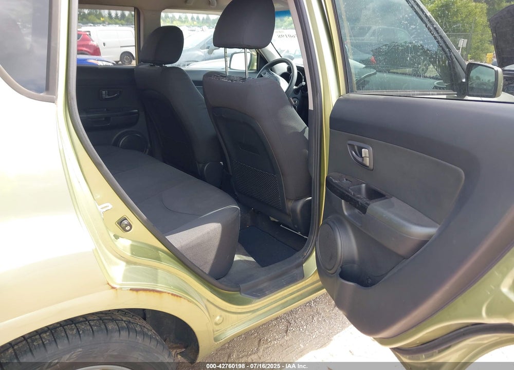 2011 KIA SOUL VIN: KNDJT2A27B7328081