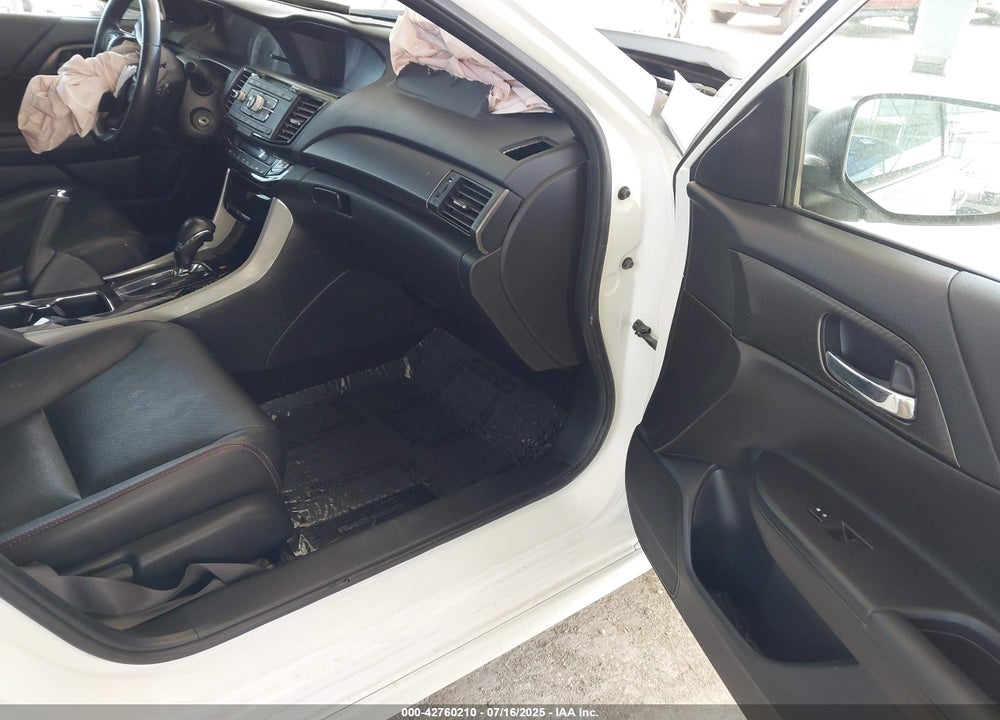 2017 HONDA ACCORD VIN: 1HGCR2F19HA058985