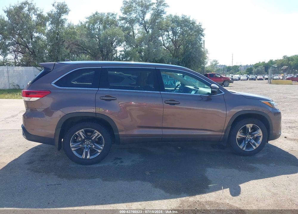 2017 TOYOTA HIGHLANDER LIMITED/PLATINUM VIN: 5TDDZRFH2HS367211
