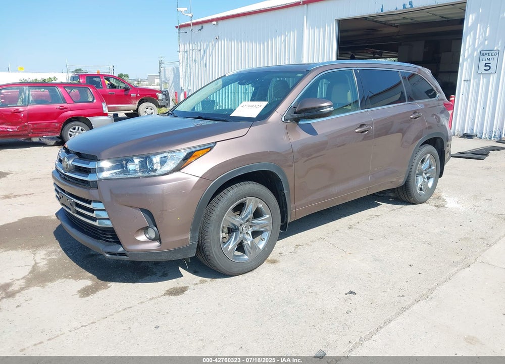 2017 TOYOTA HIGHLANDER LIMITED/PLATINUM VIN: 5TDDZRFH2HS367211
