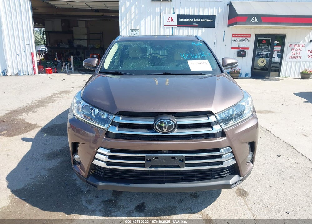 2017 TOYOTA HIGHLANDER LIMITED/PLATINUM VIN: 5TDDZRFH2HS367211