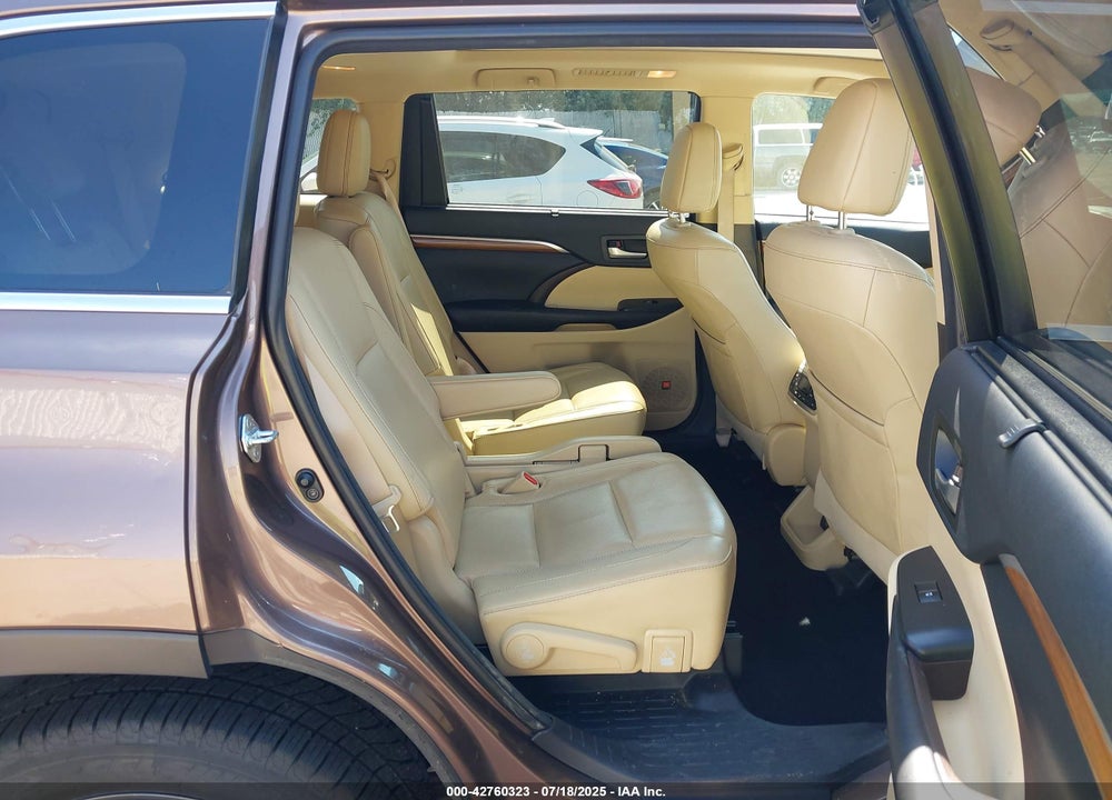 2017 TOYOTA HIGHLANDER LIMITED/PLATINUM VIN: 5TDDZRFH2HS367211
