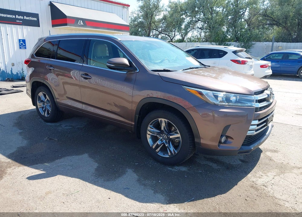 2017 TOYOTA HIGHLANDER LIMITED/PLATINUM VIN: 5TDDZRFH2HS367211