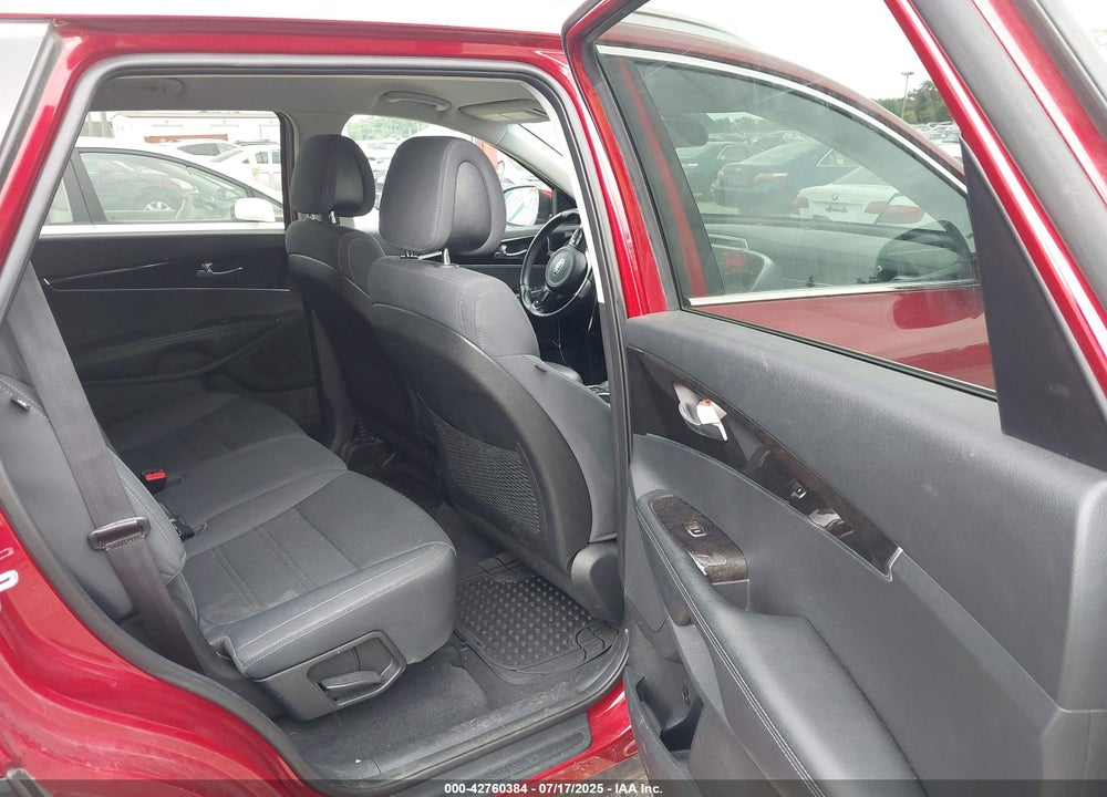 2016 KIA SORENTO VIN: 5XYPG4A36GG074599