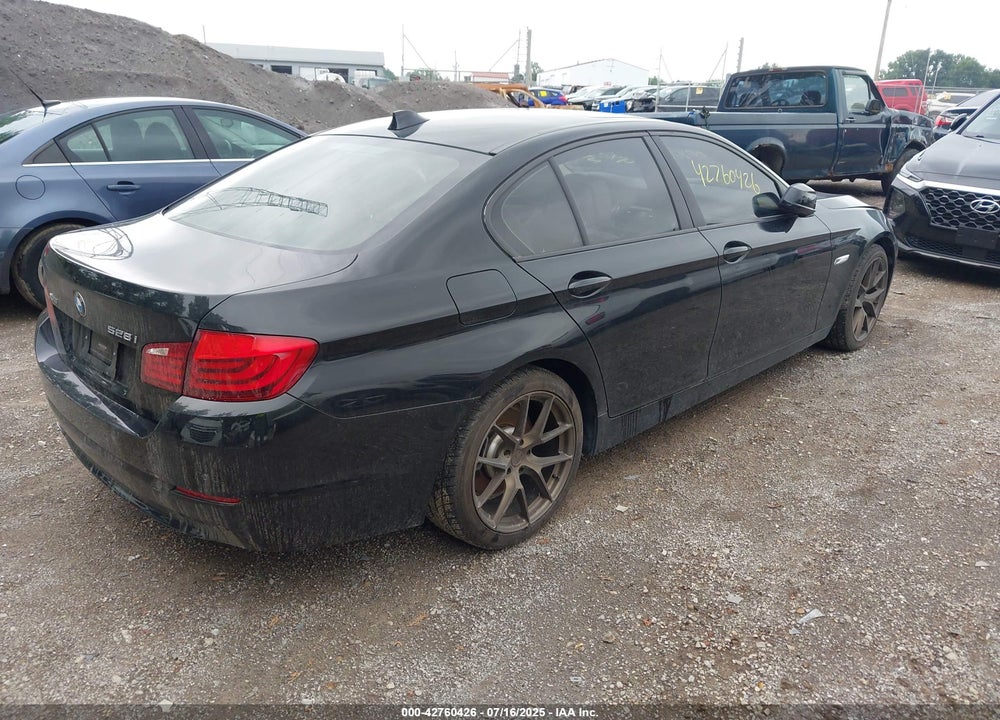 2013 BMW 5 SERIES VIN: WBAXH5C58DD108695