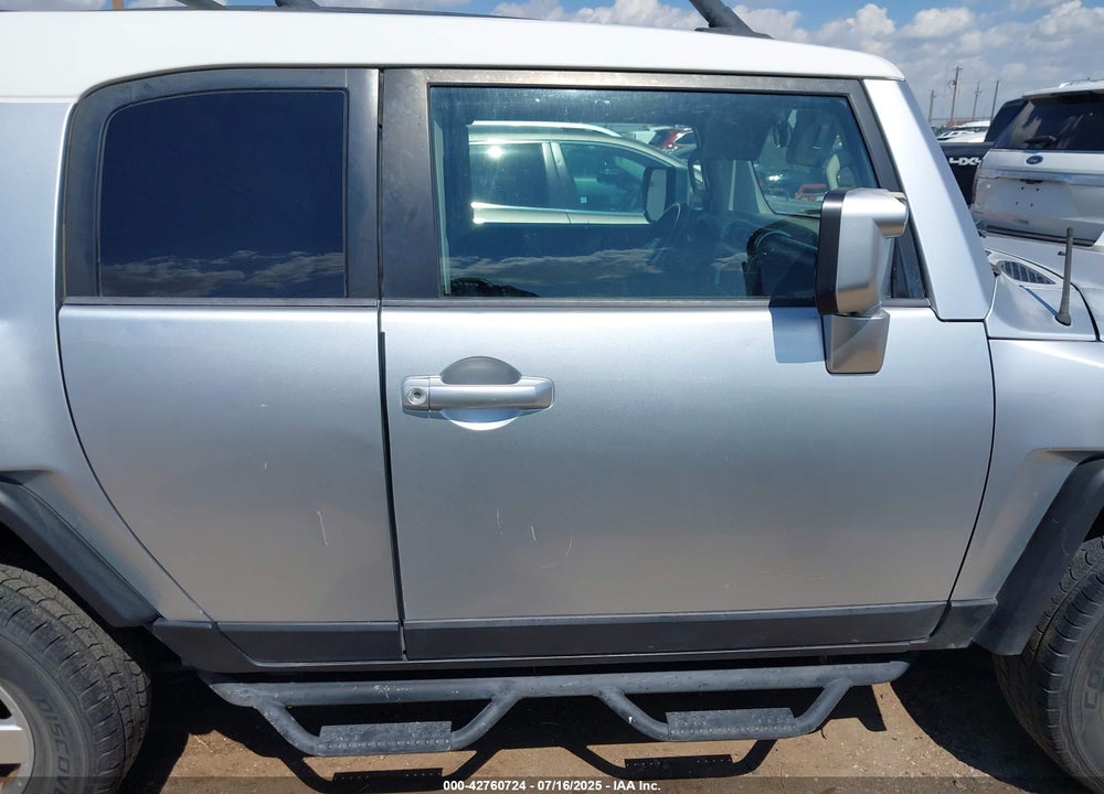 2007 TOYOTA FJ CRUISER VIN: JTEZU11FX70013350