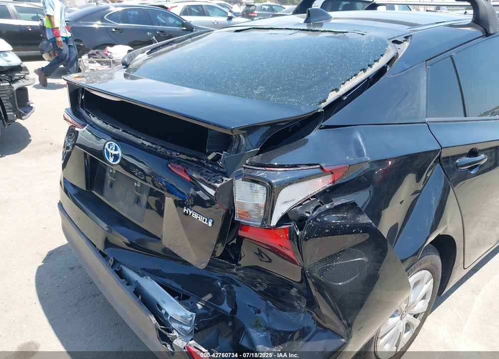 2021 TOYOTA PRIUS VIN: JTDKAMFU2M3150994