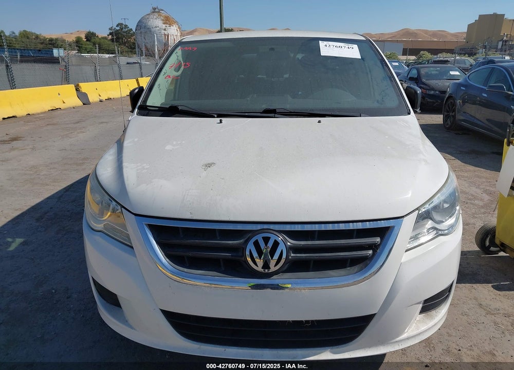 2012 VOLKSWAGEN ROUTAN S VIN: 2C4RVAAG1CR391440