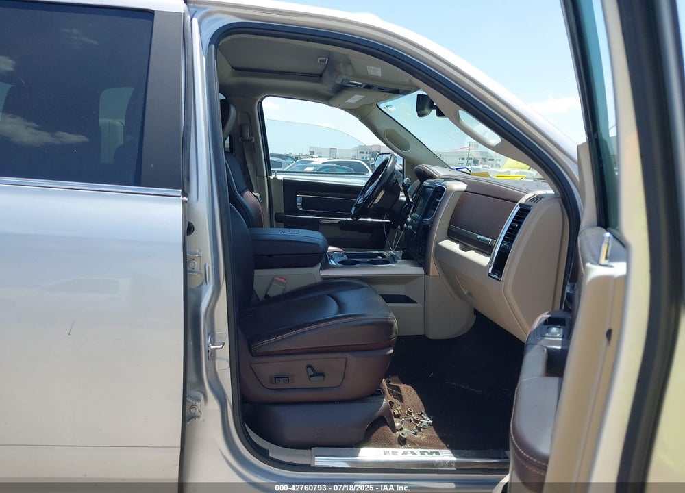 2017 RAM 3500 LAIE LONGHORN  4X4 8' BOX VIN: 3C63RRKL1HG662277