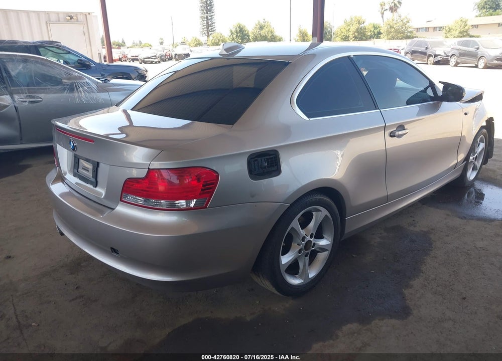 2011 BMW 1 SERIES VIN: WBAUP9C59BVL90009