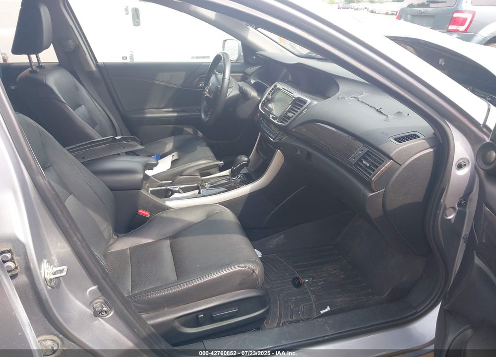 2017 HONDA ACCORD VIN: 1HGCR2F89HA214455