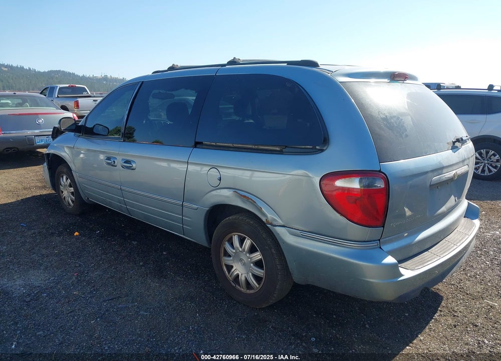 2005 CHRYSLER TOWN & COUNTRY VIN: 2C4GP54L95R339185