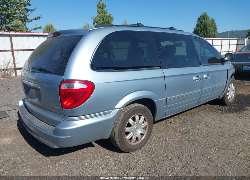 2005 CHRYSLER TOWN & COUNTRY VIN: 2C4GP54L95R339185