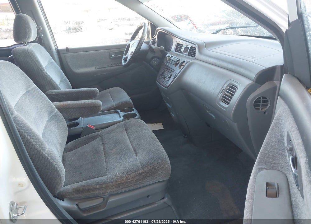 2000 HONDA ODYSSEY LX VIN: 2HKRL1853YH556189