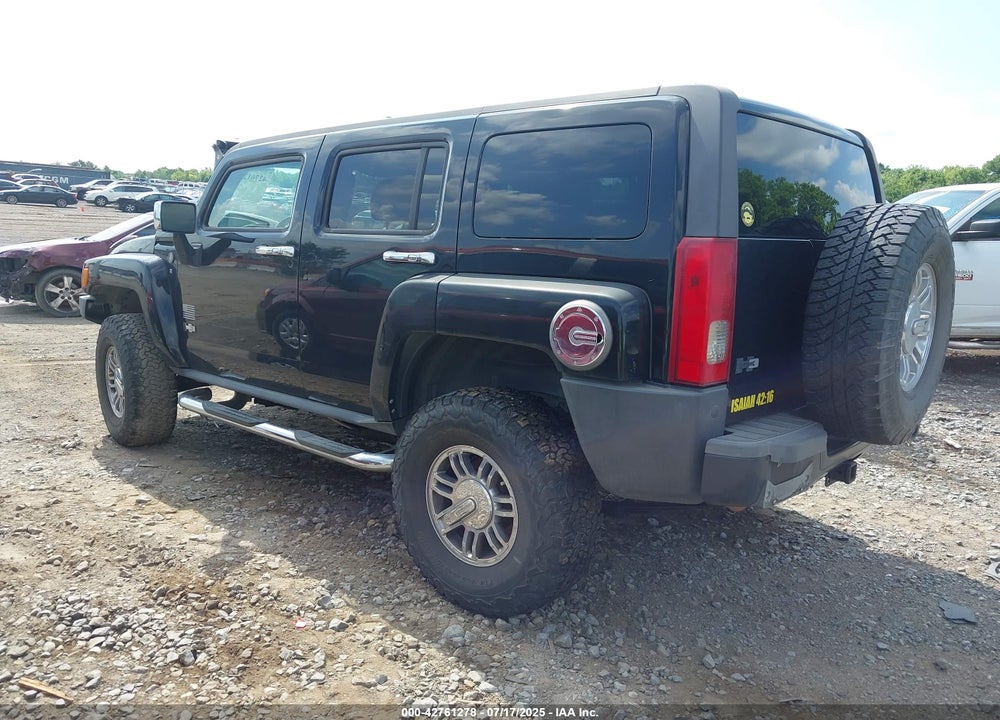 2007 HUMMER H3 VIN: 5GTDN13E378227493