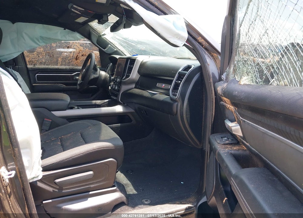 2025 RAM 1500 VIN: 1C6RREFP8SN652862