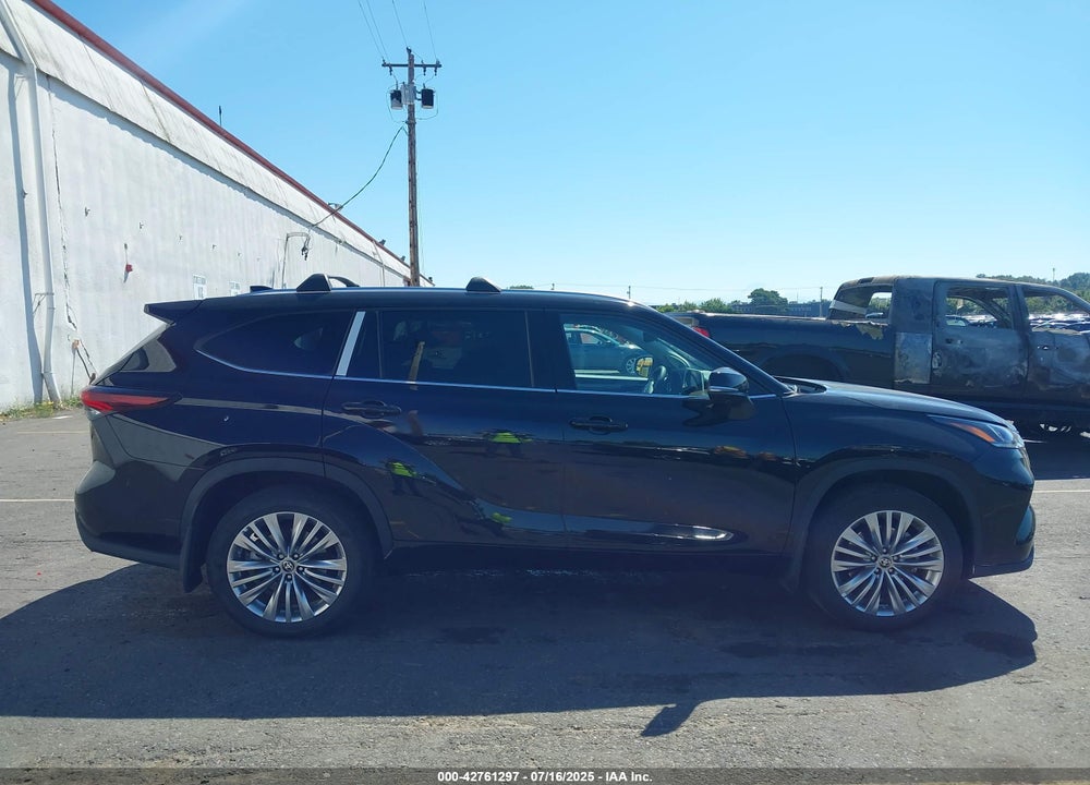 2024 TOYOTA HIGHLANDER VIN: 5TDKDRBH5RS529829
