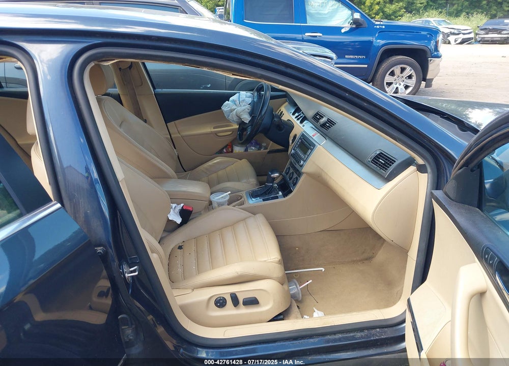 2008 VOLKSWAGEN PASSAT VIN: WVWDU73C78E053569