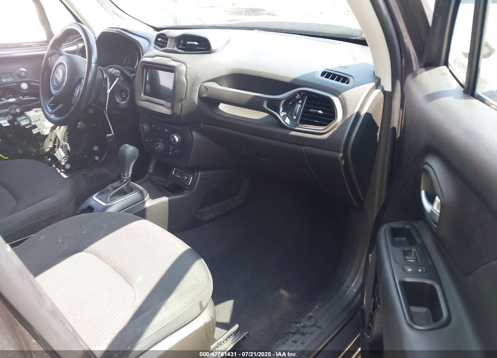 2018 JEEP RENEGADE VIN: ZACCJABB7JPH71582
