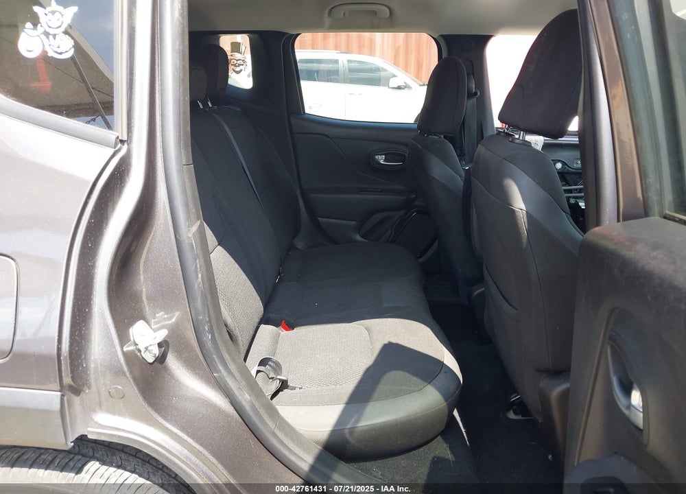 2018 JEEP RENEGADE VIN: ZACCJABB7JPH71582