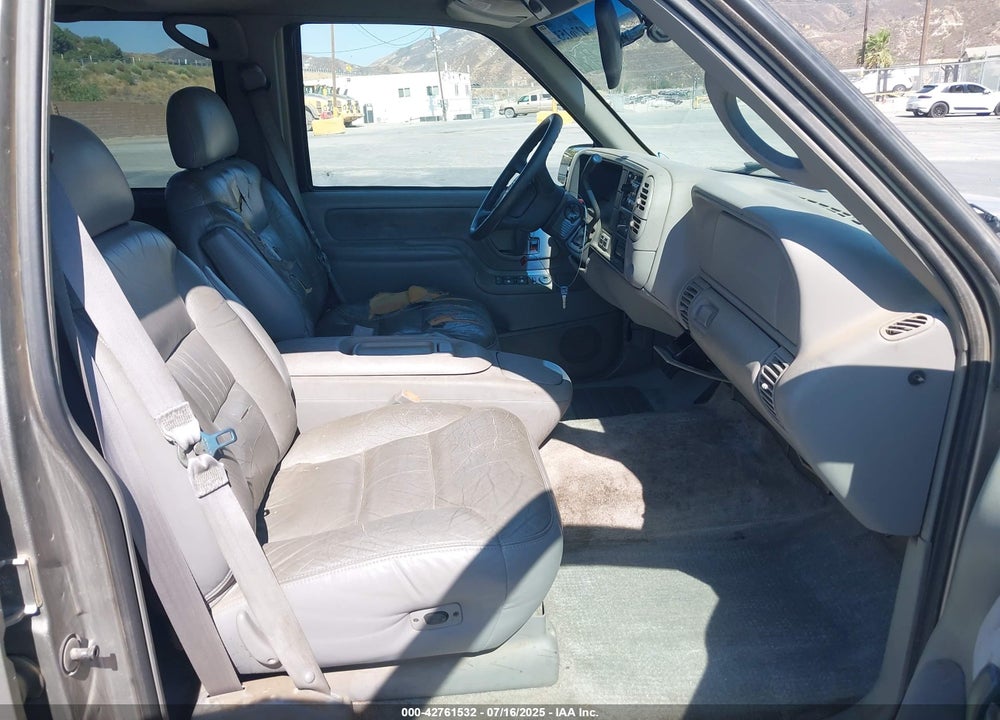 1999 CHEVROLET TAHOE LS VIN: 1GNEK13R0XJ528438