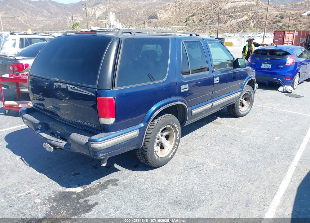 1999 CHEVROLET BLAZER LT VIN: 1GNCS13W4X2185382
